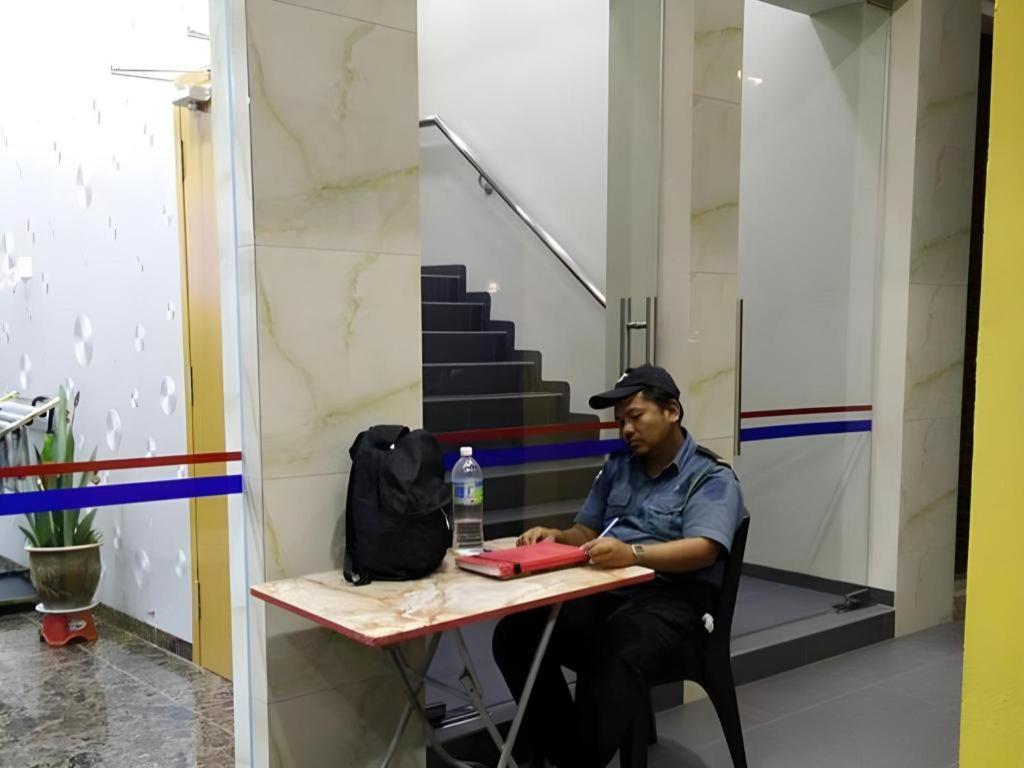 Id Hotel Yayasan Segamat Kültér fotó