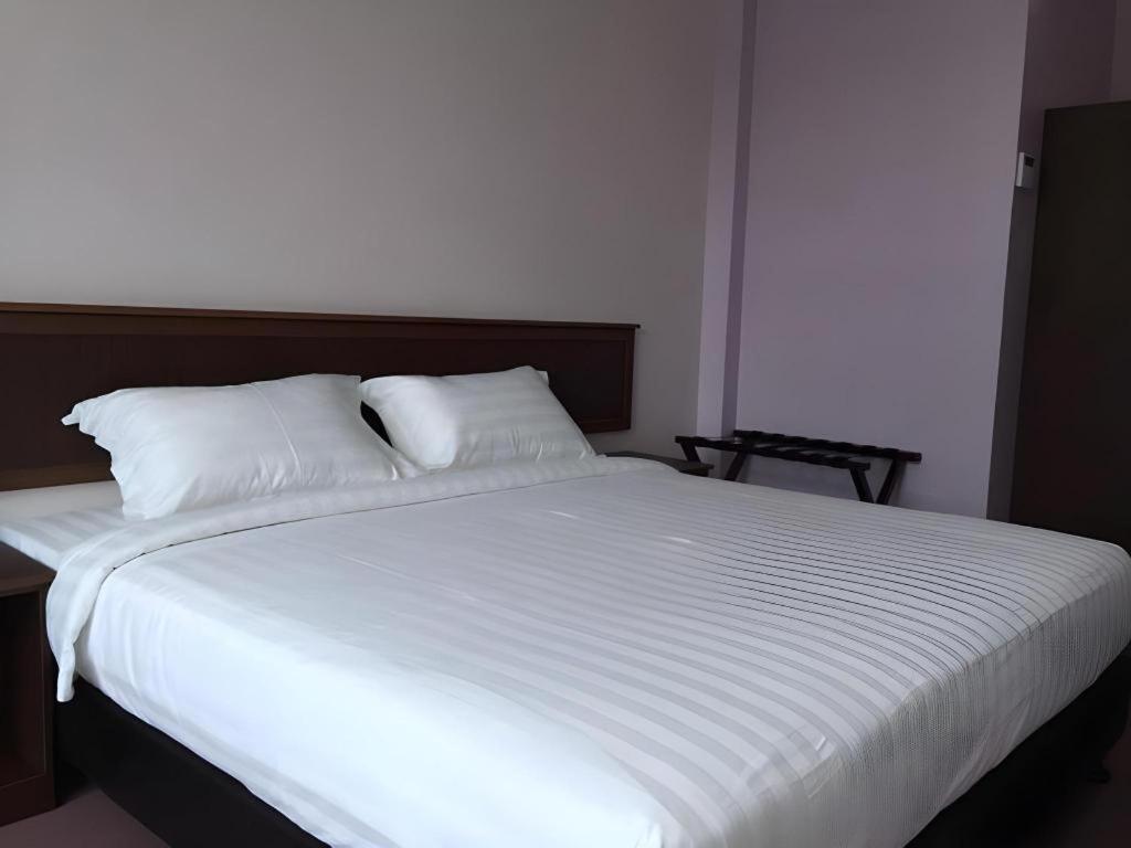 Id Hotel Yayasan Segamat Kültér fotó